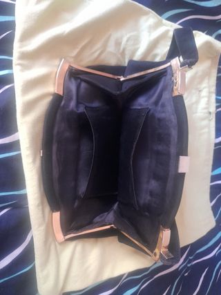 Bolso de piel de ante negro 