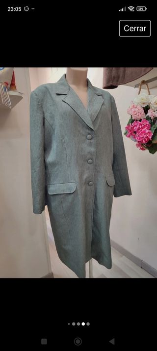 Conjunto vestido y abrigo impecable