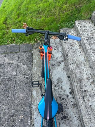 bicicleta cube