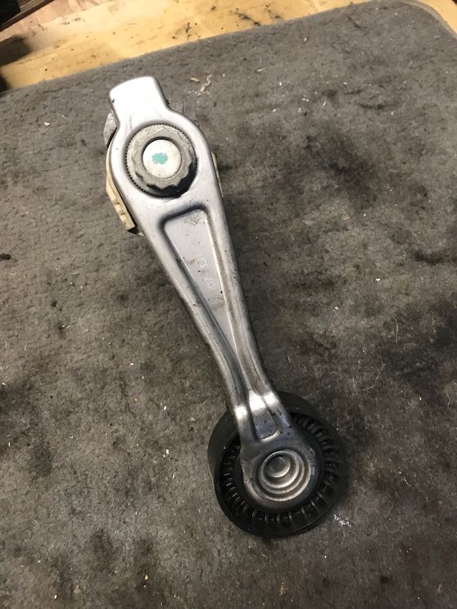 Tensor correa auxiliar