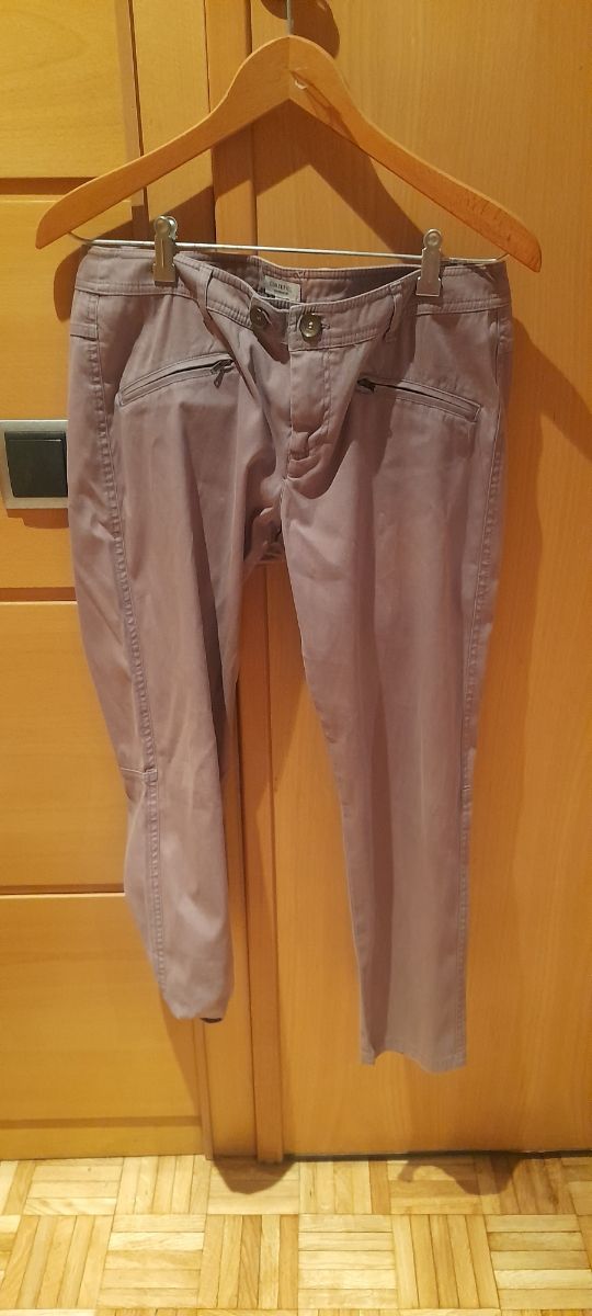 Pantalón lila Cortefiel.T 40