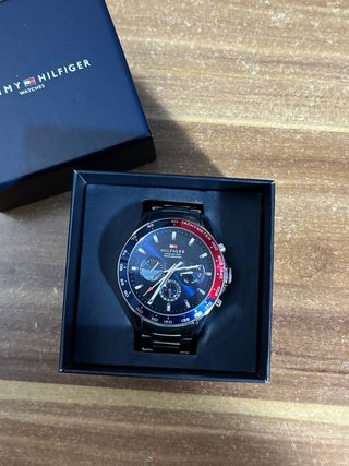 Tommy Hilfiger watch . ( Reloj para hombre ) Nuevo