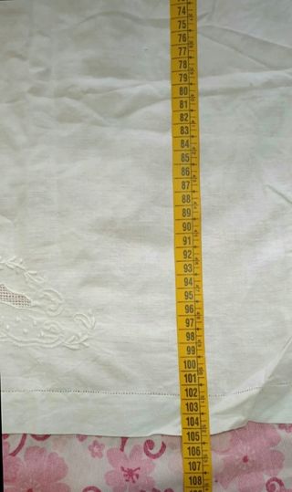 Asciugamani in lino ricamati
