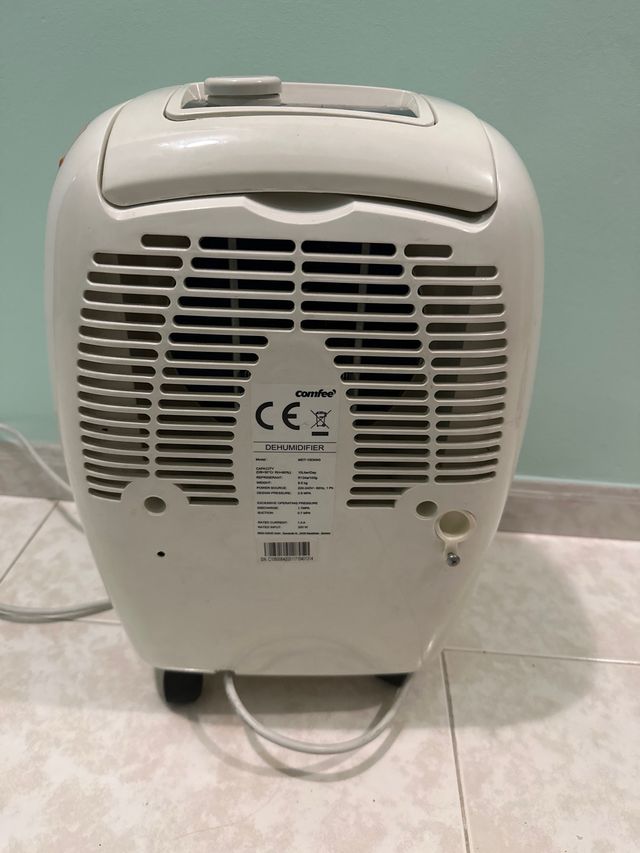 Deshumificador 10L marca comfee