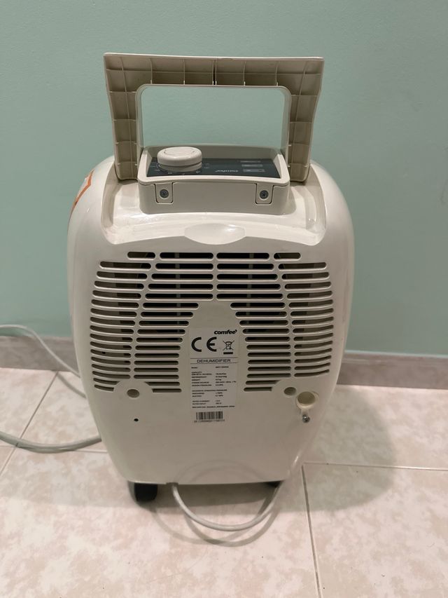 Deshumificador 10L marca comfee