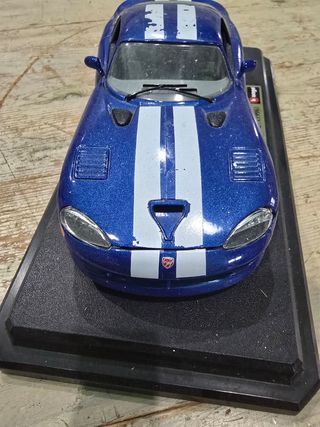 Burago 1:24 Dodge Viper GTS coupe 1996