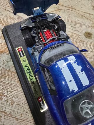 Burago 1:24 Dodge Viper GTS coupe 1996