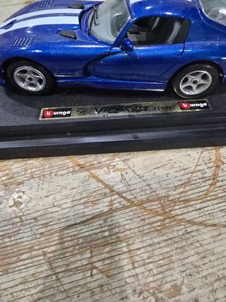Burago 1:24 Dodge Viper GTS coupe 1996