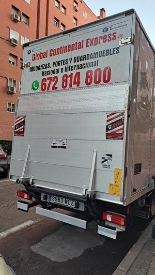 MUDANZAS Y TRANSPORTES 