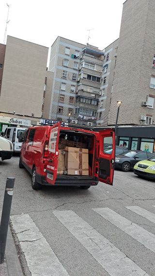 MUDANZAS Y TRANSPORTES 
