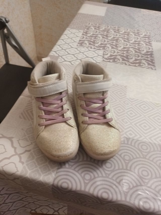 Bambas niña 28 con luces Minnie Mouse