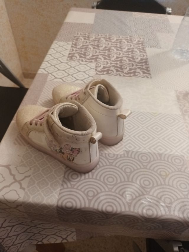 Bambas niña 28 con luces Minnie Mouse