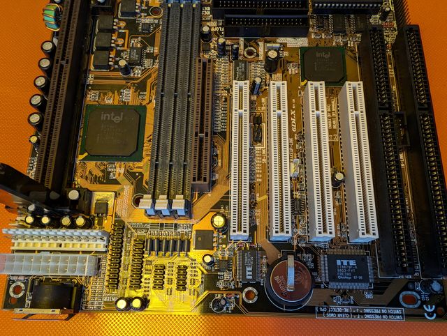 PLACA BASE pentium SLOT 1 FORMATO BABY AT (LEER!)