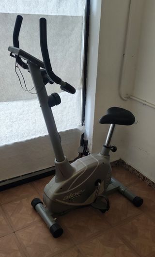 Bicicleta estática BH 