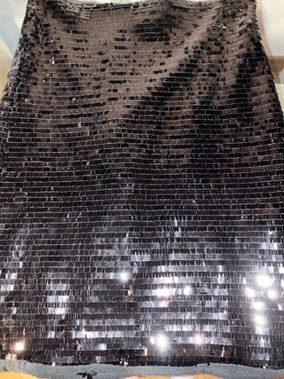 Falda corta negra de lentejuelas