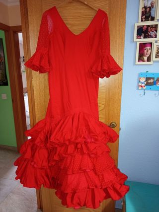 Traje de flamenca rojo