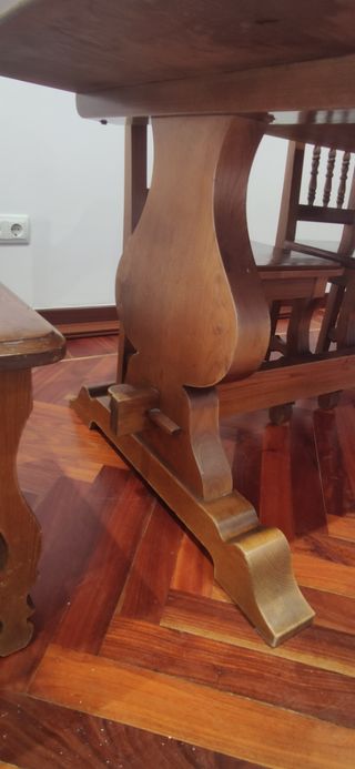 Mesa y 6 sillas comedor