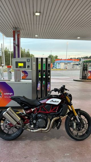 Indian FTR 1200 S Race Replica