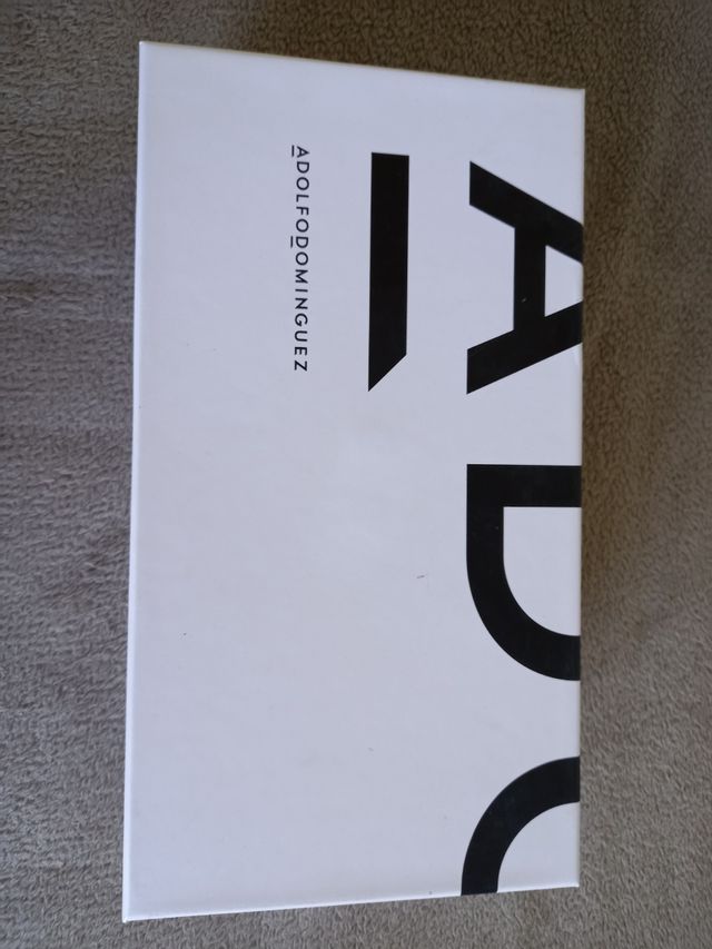 Zapatos beige de Adolfo Domínguez 38