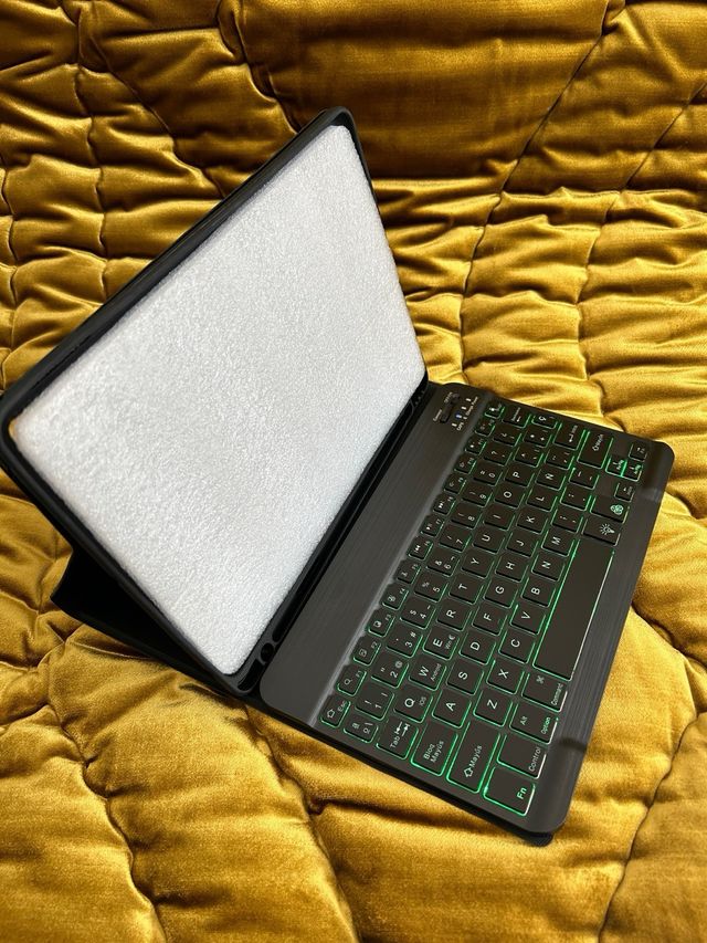 jademall Teclado funda IPad 9.7  5gen / 6gen