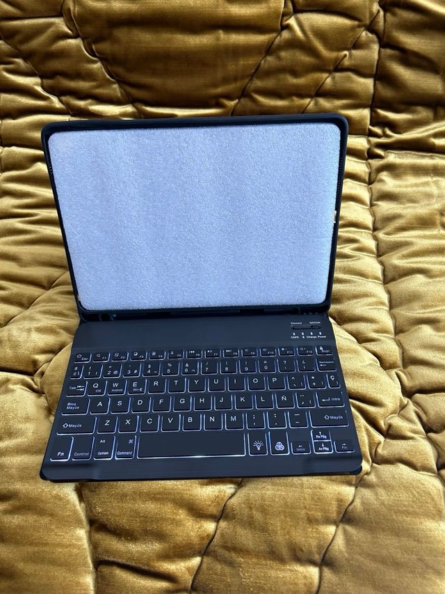 jademall Teclado funda IPad 9.7  5gen / 6gen