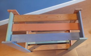 Conjunto de cabecero y mesilla en madera de pino