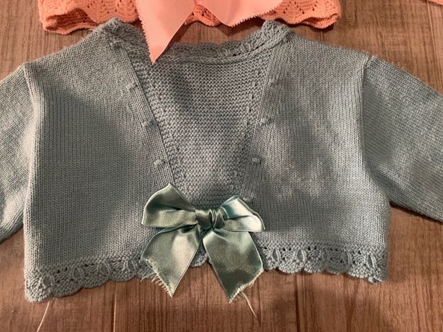 Preciosas rebecas lazo 5 años, las dos 15€