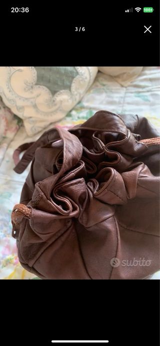 Borsa in pelle a secchiello