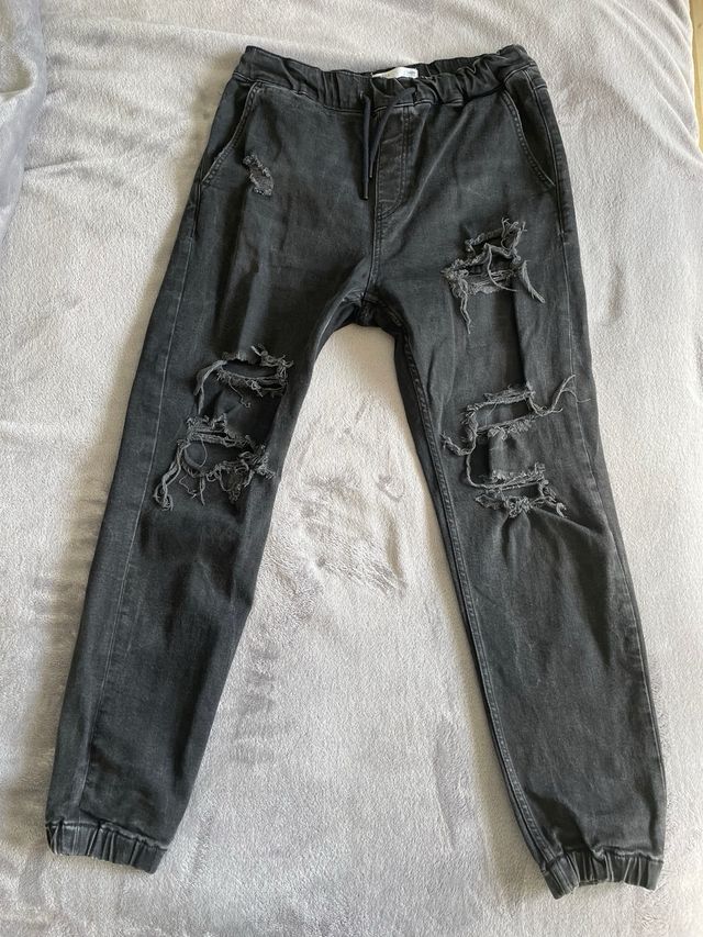 Pantalon negro vaquero hombre