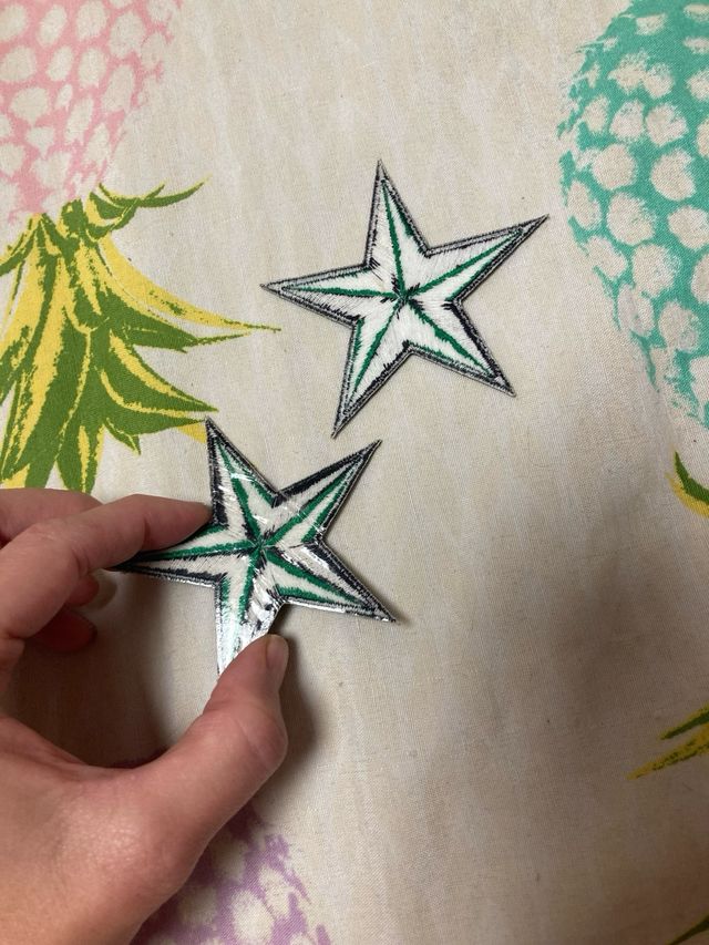 2 parches bordados estrella verde