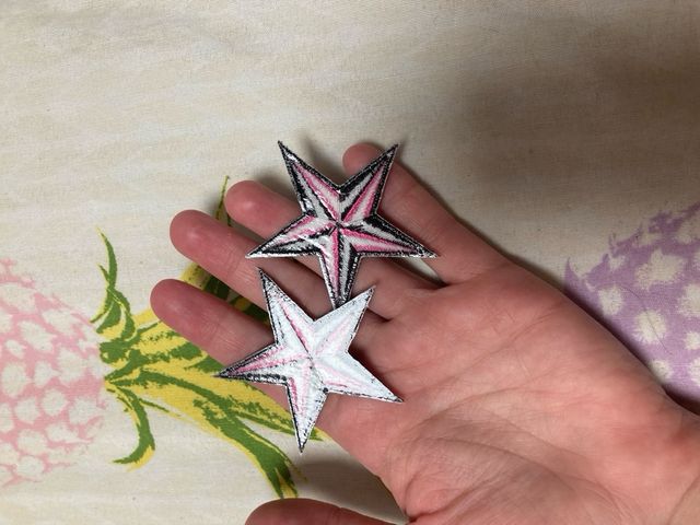 2 parches bordados estrella rosa