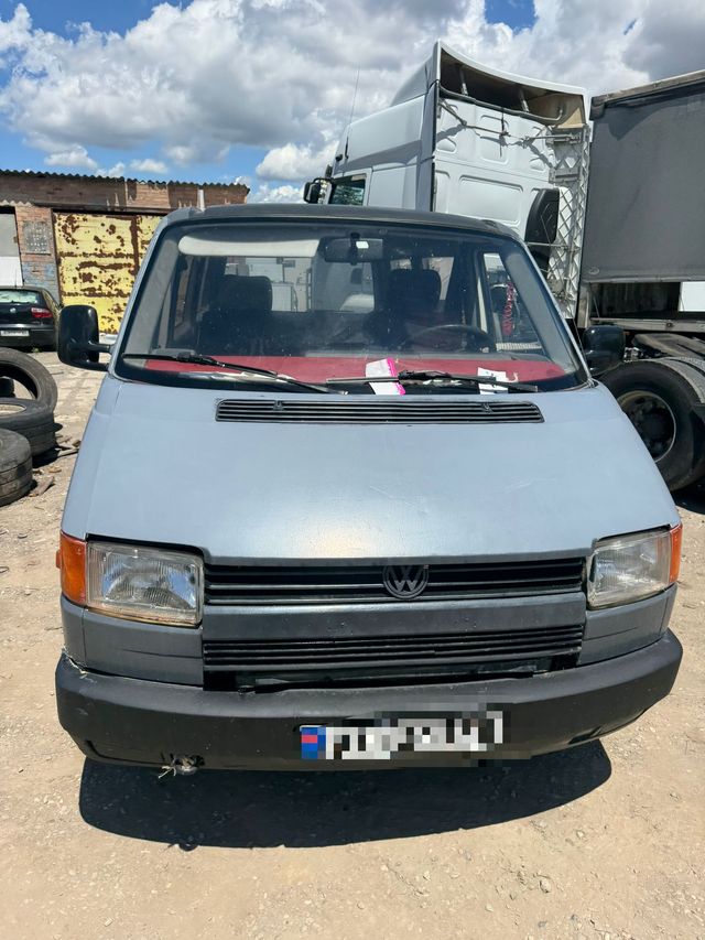 VOLKSWAGEN TRASNPORTES T4 EN DESGUACE