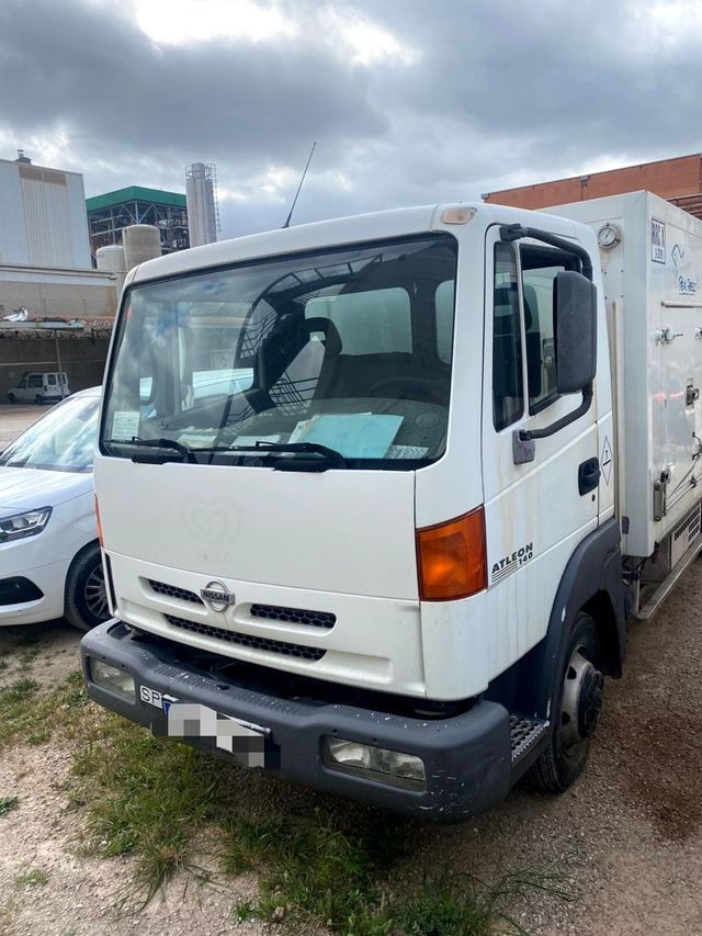 NISSAN ATLEON 140 EN DESGUACE