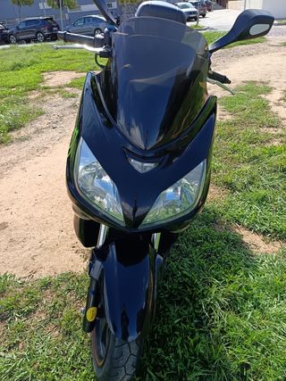 Se escuchan propuestas .Scutter tgb emotion 125c