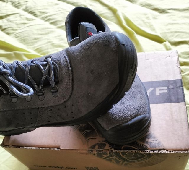 Zapatos de seguridad número 44