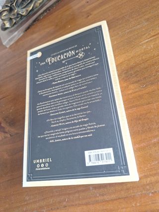 Una Educación Mortal: Primera lección de Escoloman