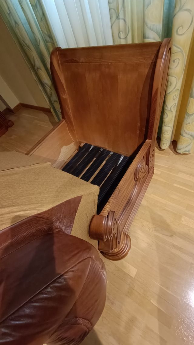 Sofás piel coyote y madera