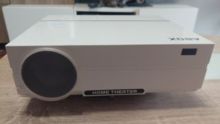 Proyector + Pantalla móvil