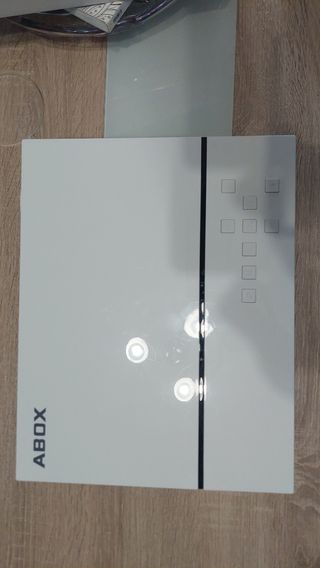 Proyector + Pantalla móvil