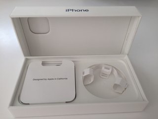 CAJA DE IPHONE 13 AZUL