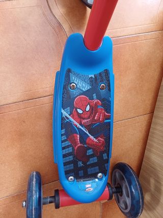 Patinete infantil spiderman