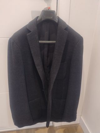 Americana gris oscuro 