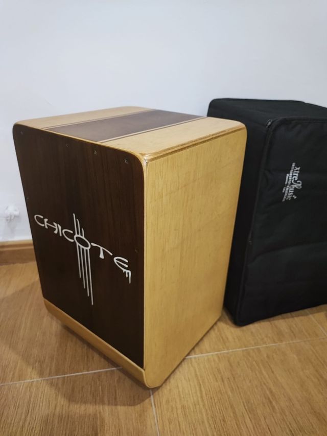 SE VENDE CAJÓN FLAMENCO