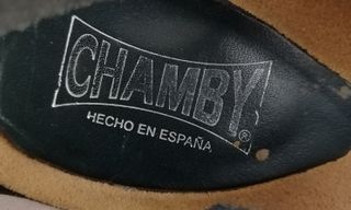 Sandalias de tacon en cuero marca Chamby