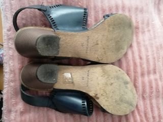 Sandalias de tacon en cuero marca Chamby