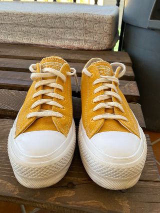 Converse plataforma mostaza