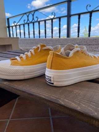 Converse plataforma mostaza