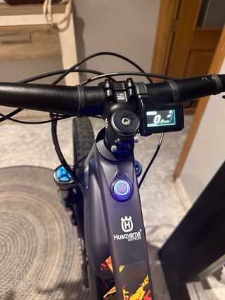 HUSQVARNA HC8 TOPE GAMA