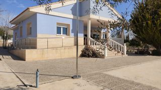 Chalet o Campo en venta en Yecla