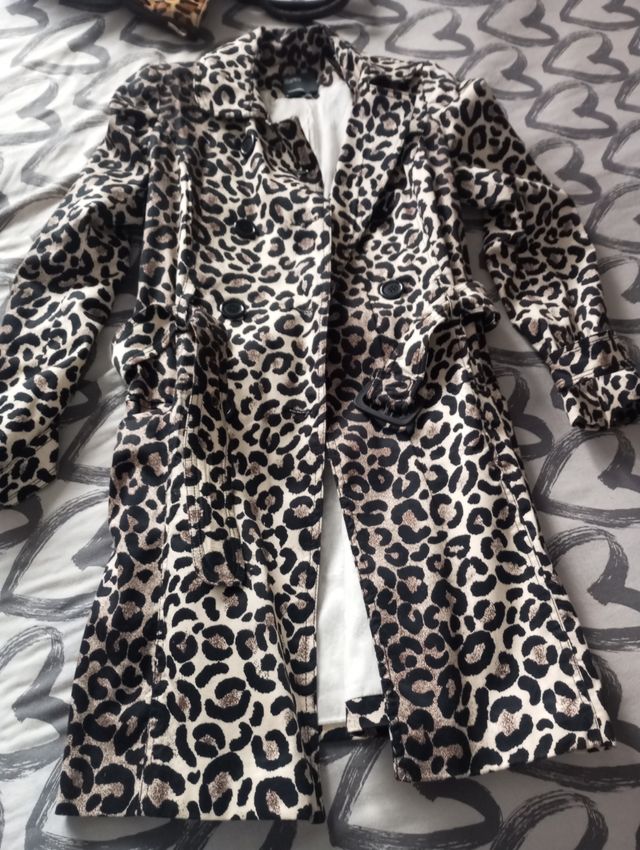 Gabardina leopardo